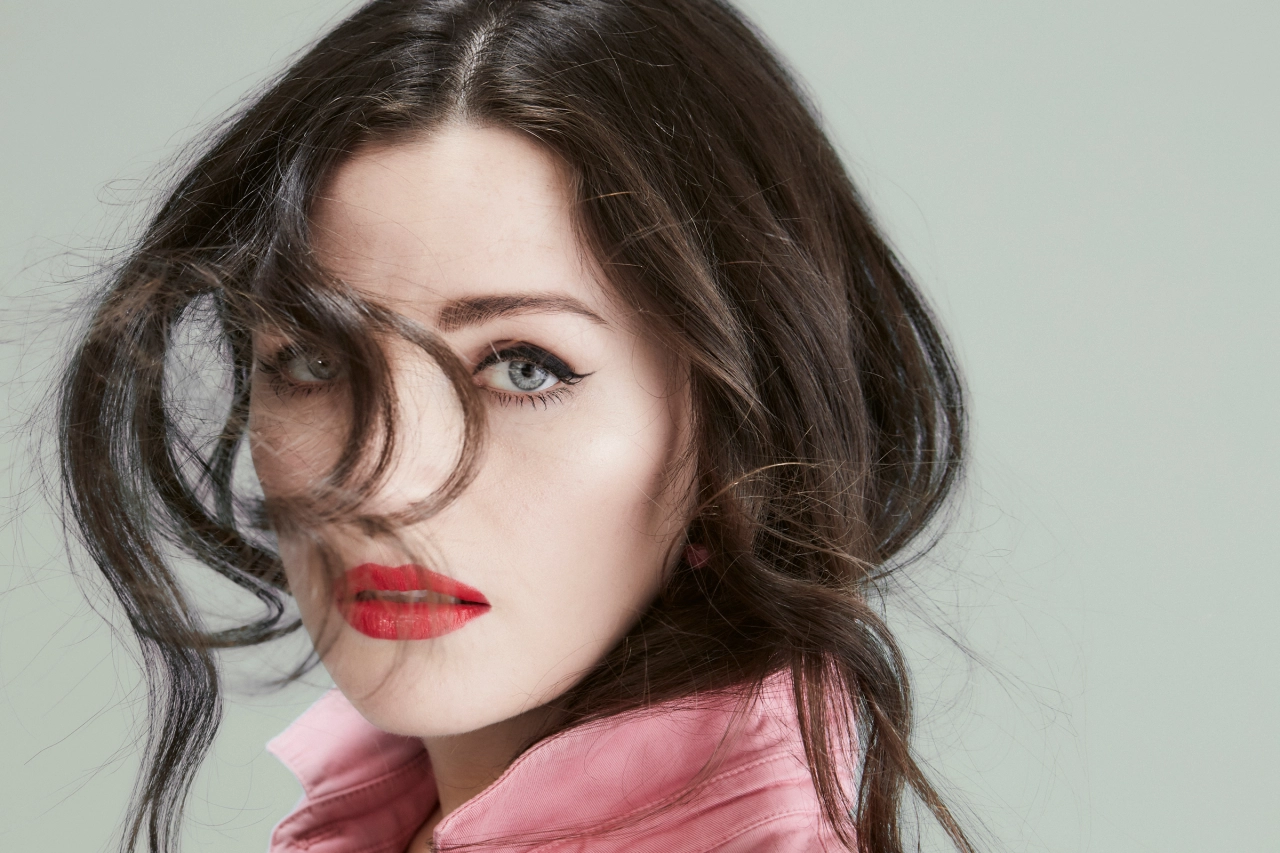Aisling Bea © Chris Floyd – Not Just Pictures, published by R|A|P [www.reelartpress.com](https://www.reelartpress.com)
