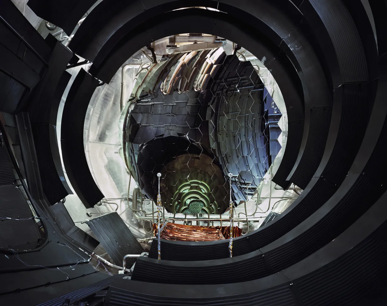 Interior of Large Space Simulator Vaccum Chamber (ESA-ESTEC, Noordwijk, The Netherlands) @ Edgar Martins