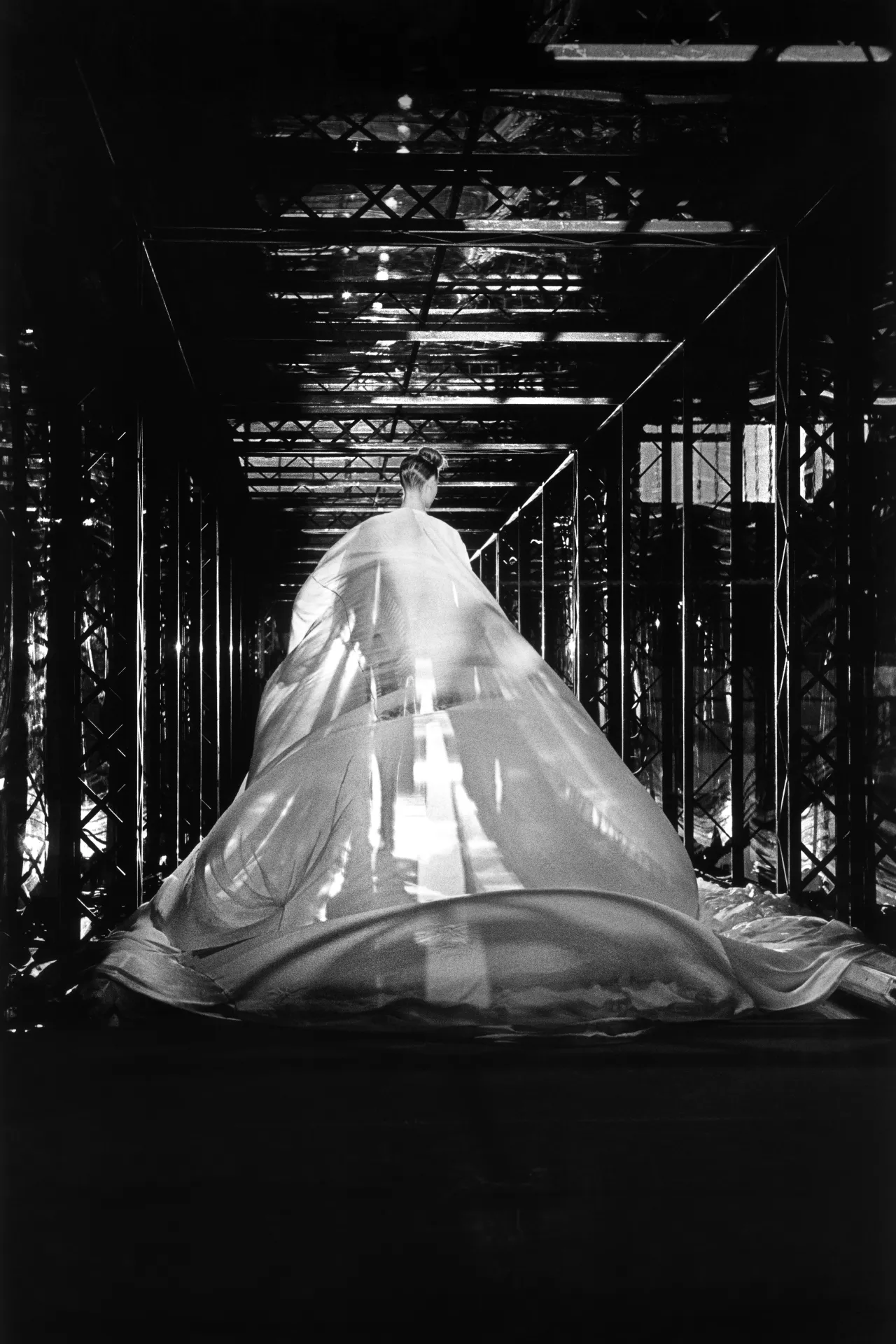 Ann Ray Wind Tunnel 1, 2003 40x30 cm. Silver Gelatin Print. Image courtesy of Ann Ray and Barrett Barrera Projects