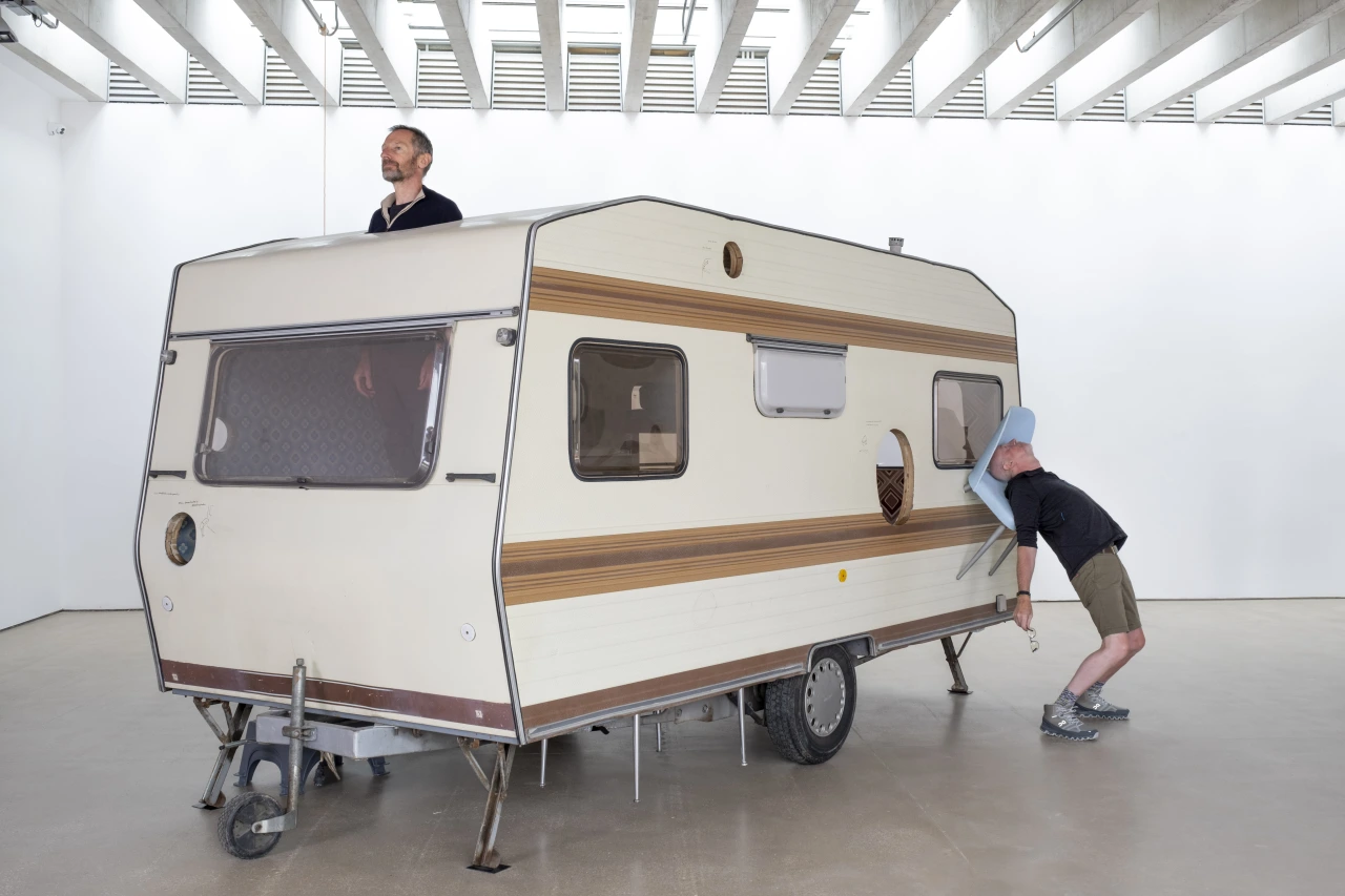 © Erwin Wurm