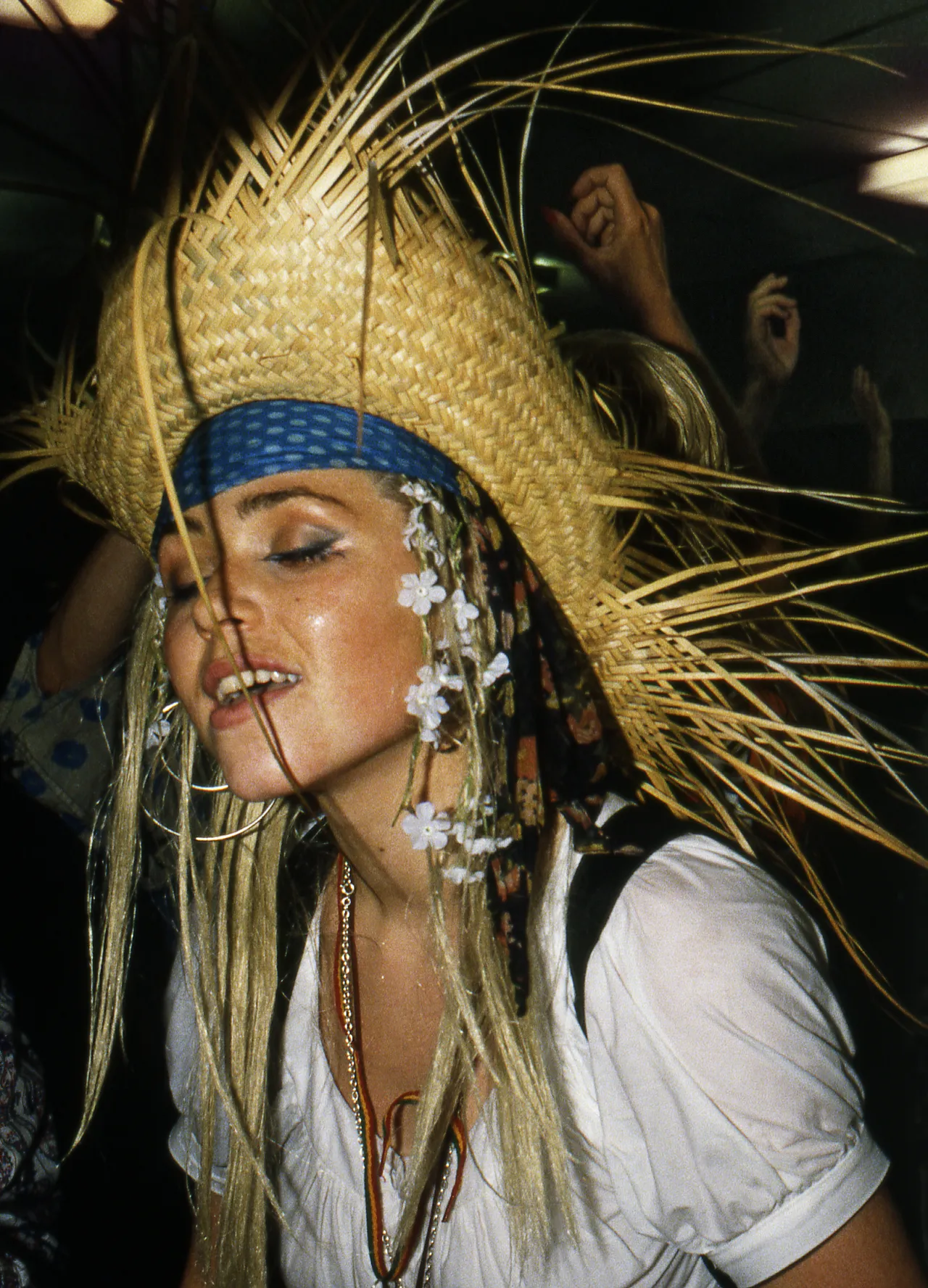 Dave Swindells Shoom at FC Sacha Souter (1988) Photograph © Dave Swindells, 1988 Image courtesy of Saatchi Gallery, London