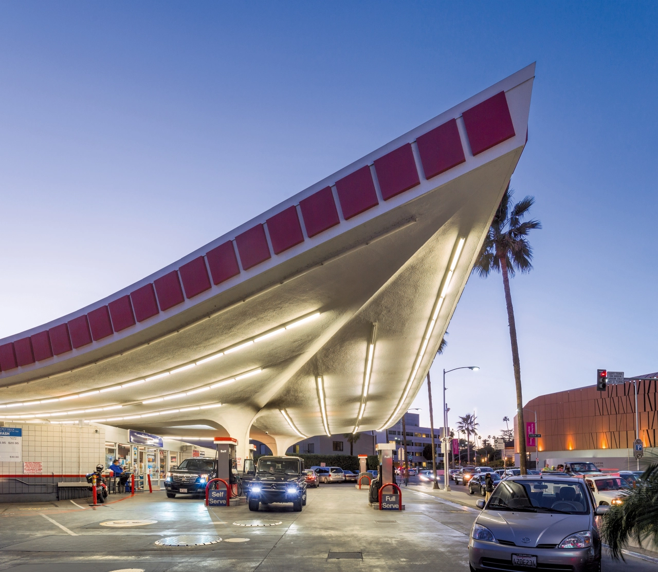 Union 76 Gas Station © Ashok Sinha