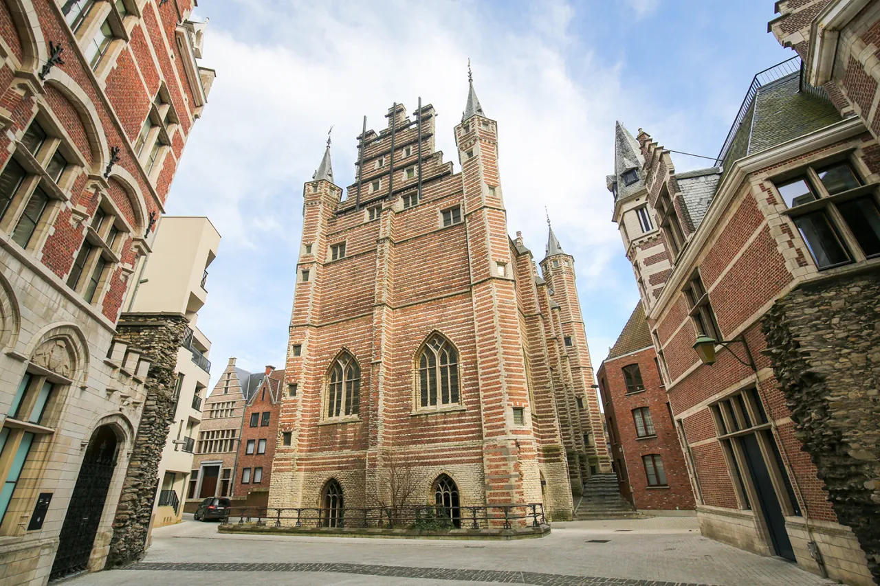 The Vleeshuis in Antwerp, a former guildhall of the butchers, Adobe Stock