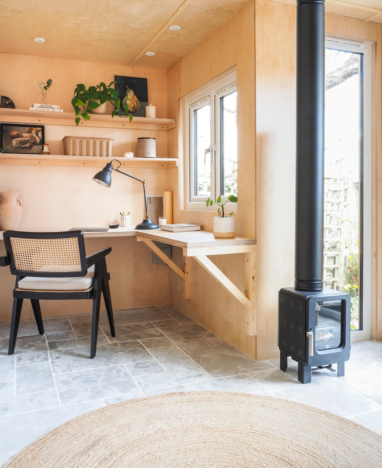 Garden office interior. Credit: Hugh Metcalf