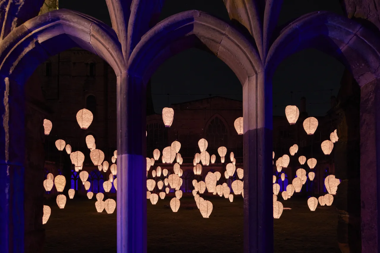 Solace, Amelia Kominsky. Lumiere Durham 2025, produced by Artichoke. Photography © 2025, Matthew Andrews.
