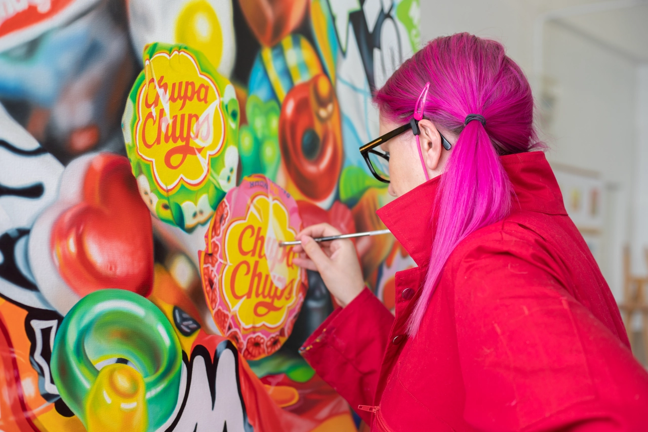Sarah Graham working on her Sweet All Stars painting
