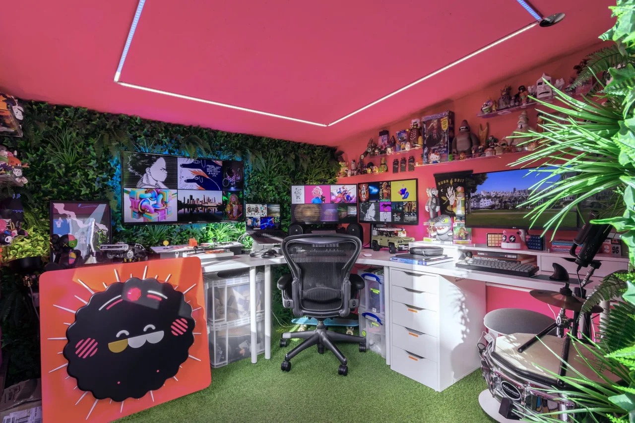 The office of [Gavin Strange](https://www.jam-factory.com). Image courtesy of the artist.