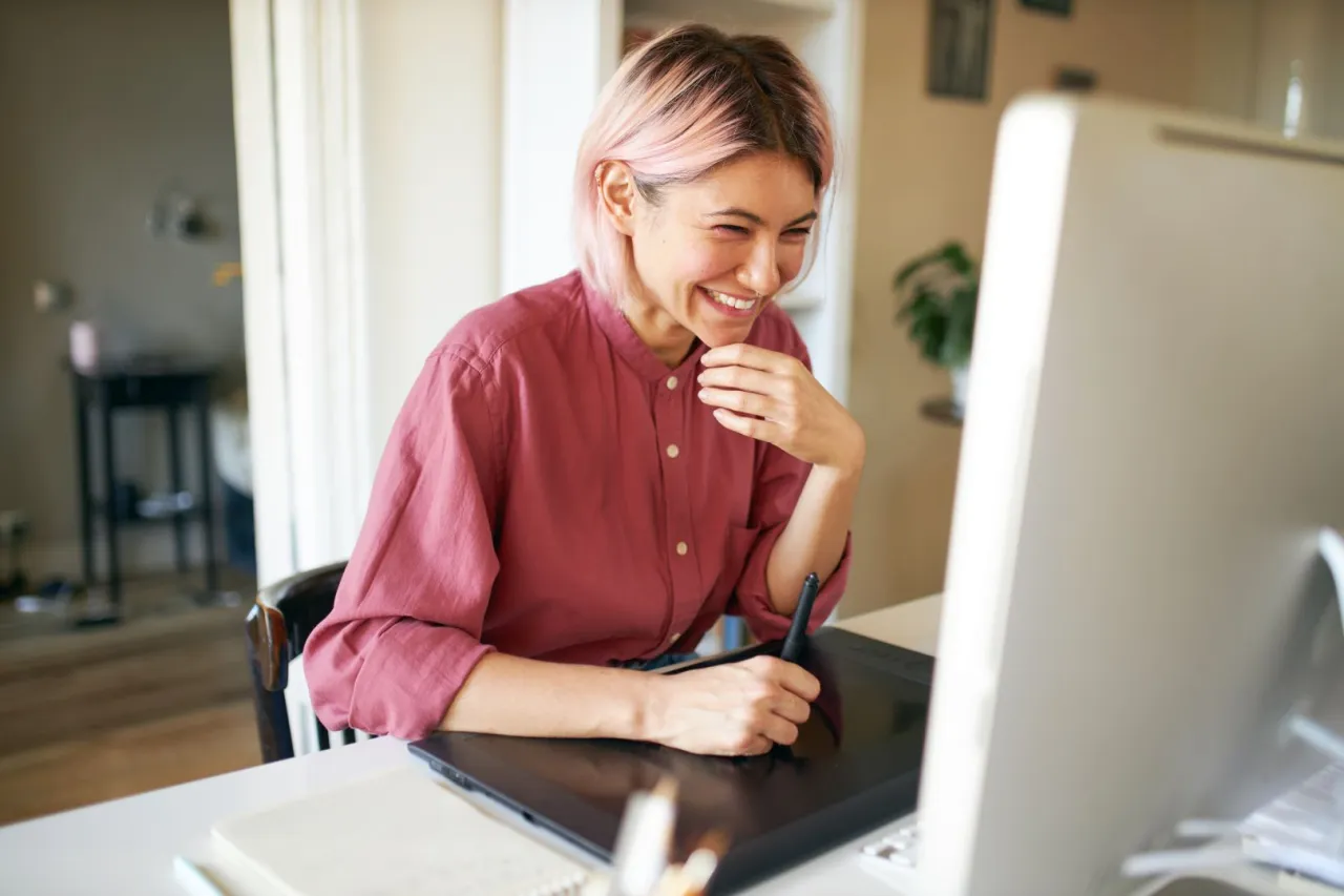 The Graphic Designer Salary Guide for 2022. Image licensed via Adobe Stock