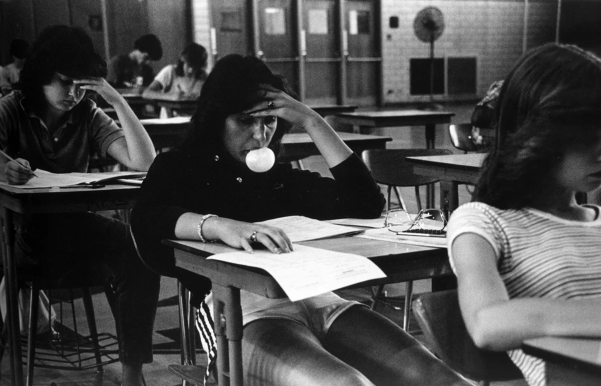 Bubble Gum Girl, 1984 © Joseph Szabo. Courtesy of Michael Hoppen Gallery
