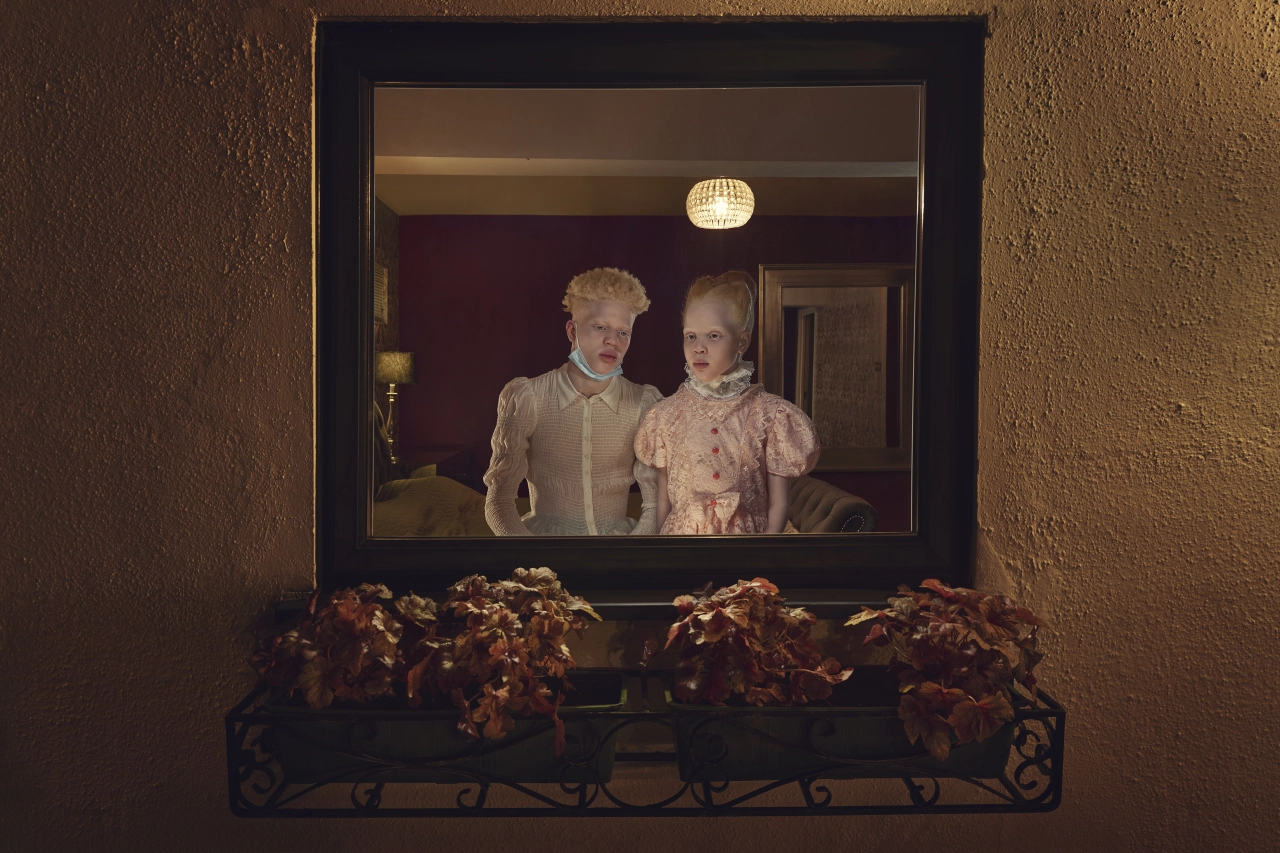 Shem and Nora, Lockdown Day 111 © Julia Fullerton-Batten