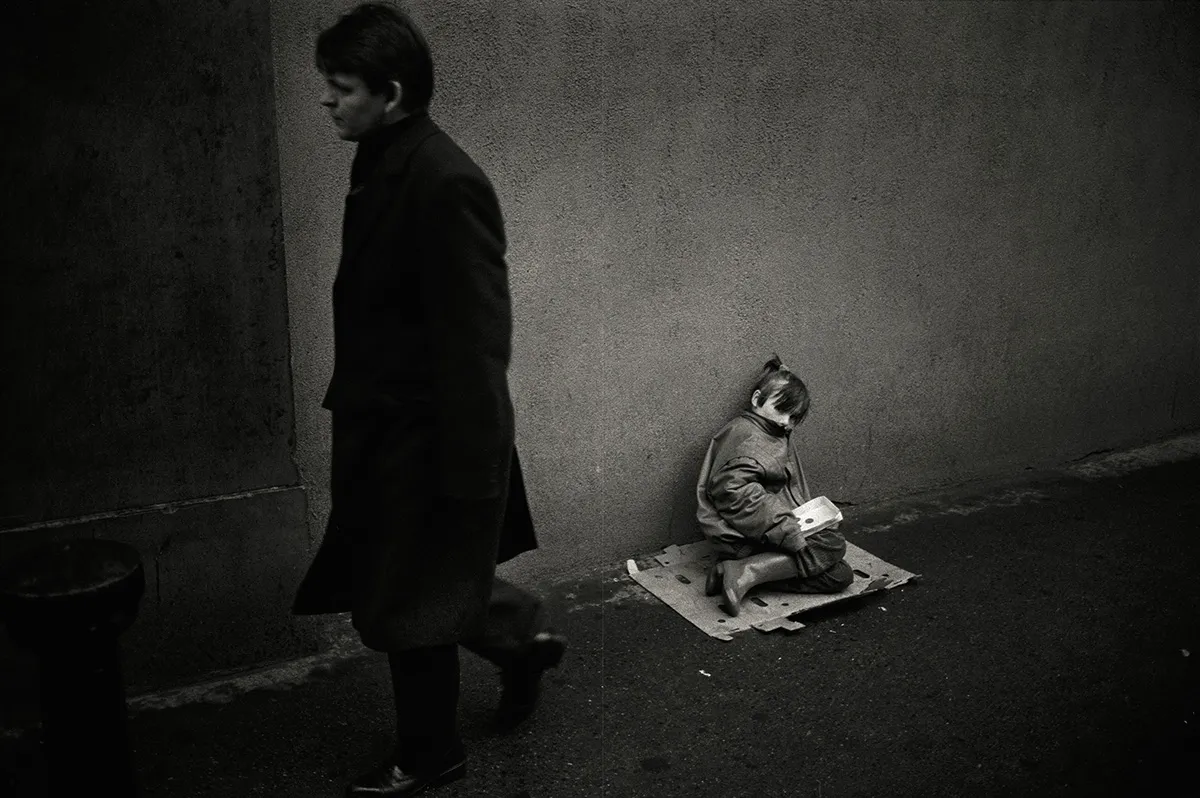 Dublin, 1991 © Krass Clement courtesy RRB PhotoBooks