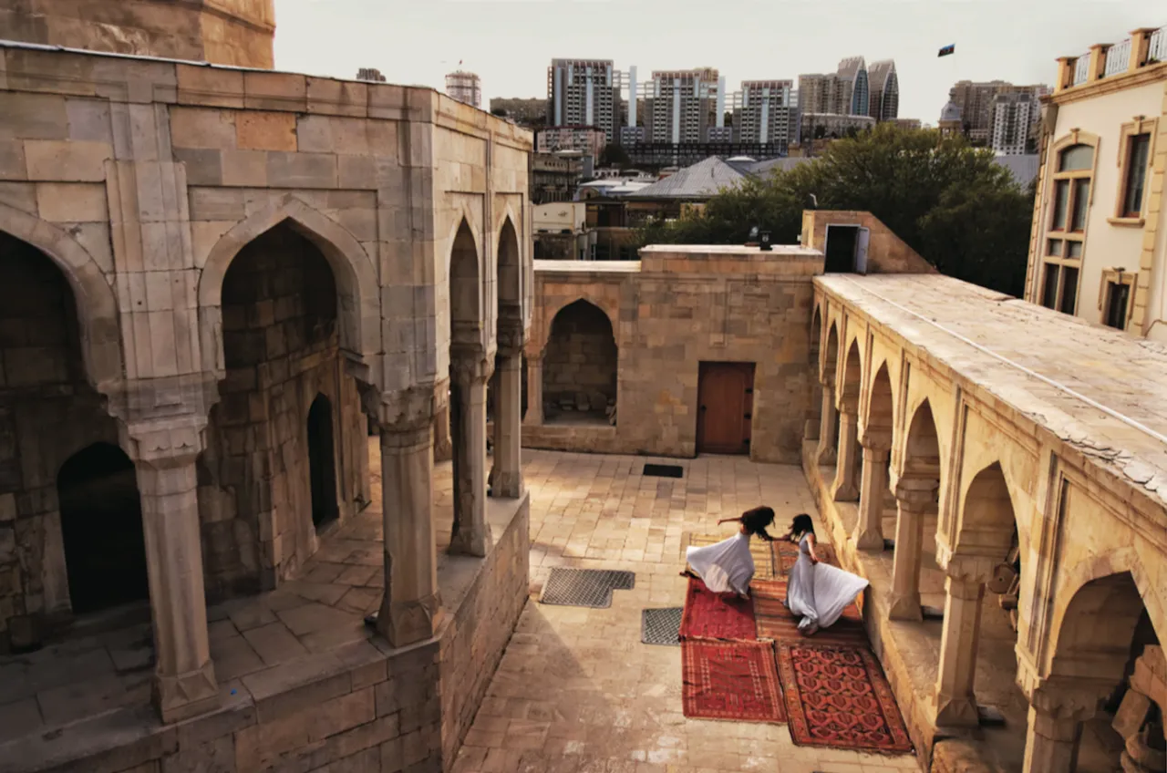 In the intimacy of the palace © Reza