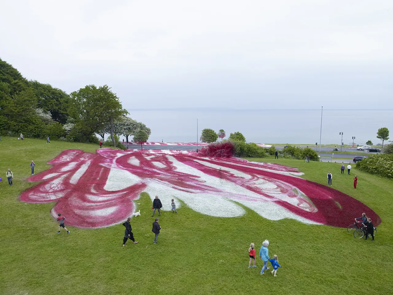 Katharina Grosse, Asphalt Air and Hair, 2017. ARoS Triennial THE GARDEN – End of Times; Beginning of Time. The Garden – The Future, Aarhus, Denmark. © Katharina Grosse and VG Bild-Kunst, Bonn 2017. Photo: Nic Tenwiggenhorn. © DACS 2017