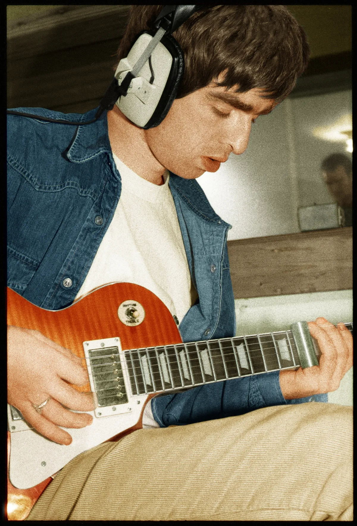© Michael Spencer Jones - Noel Gallagher records Shaker Maker 1993
