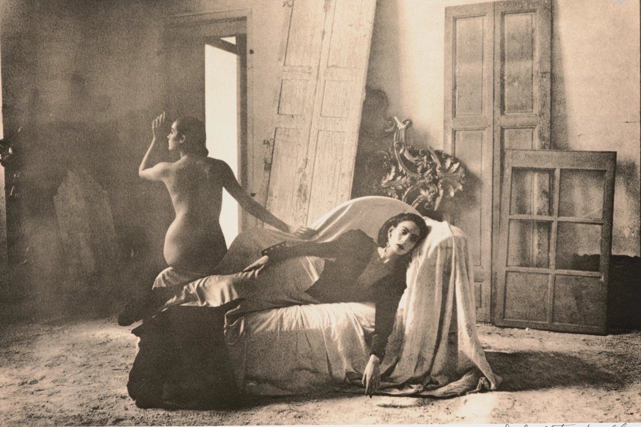 Chateau Raray, Raray, France, 1985 © Deborah Turbeville
