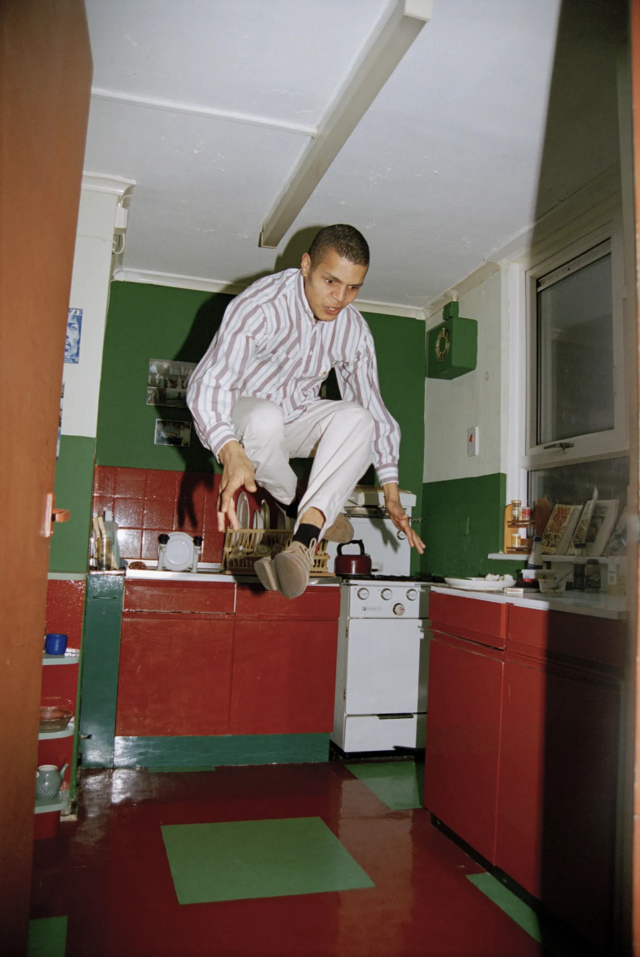 Steve’s Kitchen, Manchester, 1990s © Elaine Constantine