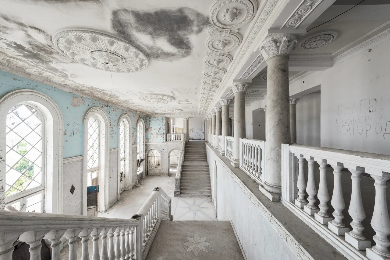The impressive entrance hallway to a former Soviet sanatorium alongside the Russian Riviera. It was later reconverted into a hotel but was left abandoned since the Abkhaz-Georgian conflict. Gagra, Abkhazia. © Reginald Van de Velde